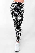 Load image into Gallery viewer, Black & White Cammo | Premium High-Waist Legging with Tummy Control & Anti-Cellulite Technology