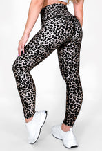 Load image into Gallery viewer, Wild Mocha | Premium High-Waist Legging with Tummy Control & Anti-Cellulite Technology